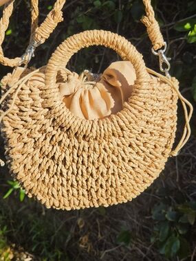 Source Unknown Tan Woven Round Shoulder Bag